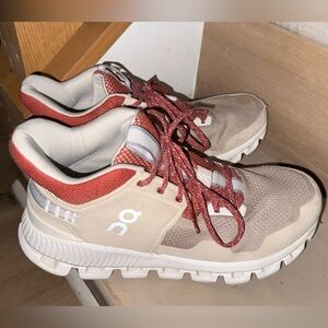 Women’s OnCloud Shoes (size 8.5)
